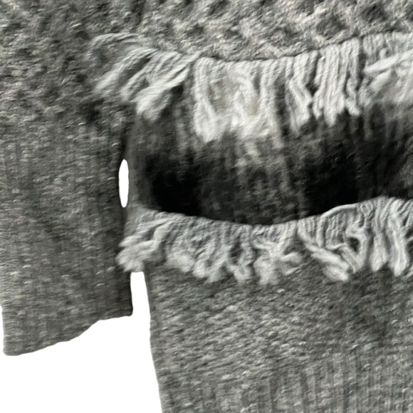 Banana Republic Gray Multi Textured Fringe Long Turtleneck Sweater Size Medium - Picture 5 of 10